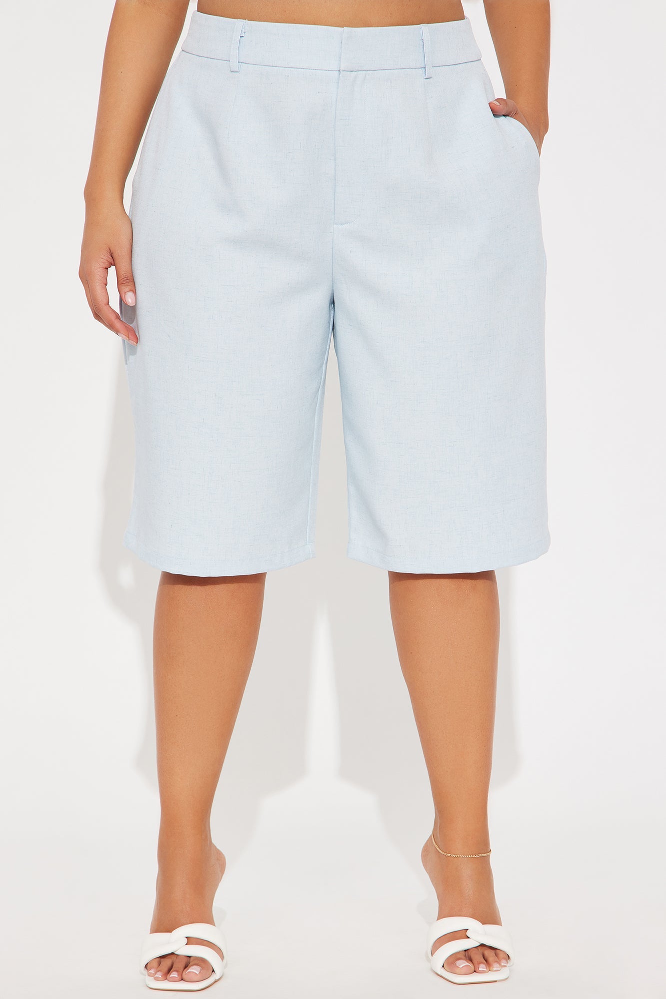 Paloma Linen Bermuda Short - Light Blue